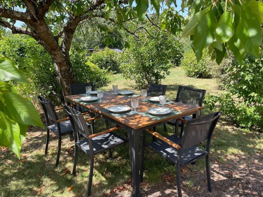 La Vernelle Maison Familiale מראה חיצוני תמונה