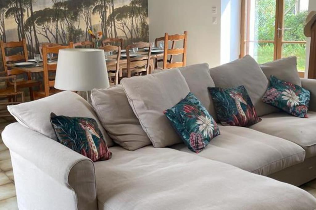La Vernelle Maison Familiale מראה חיצוני תמונה
